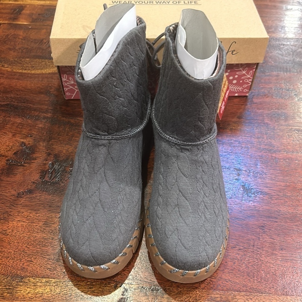 Muk Luks Women's Flexi Hoboken Boots Dark Grey Jersey 8 NIB - Picture 2 of 6